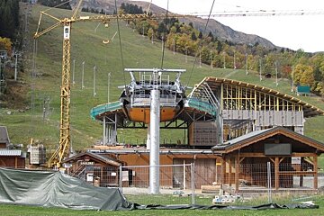 saulire express 1 lift under construction