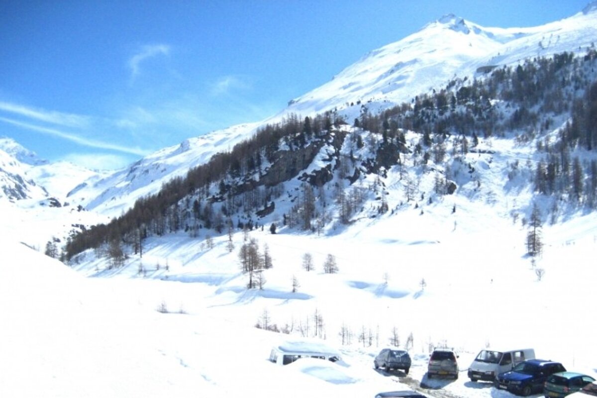 an image of the face chairlift val disere