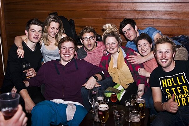an image of people in the loft bar verbier