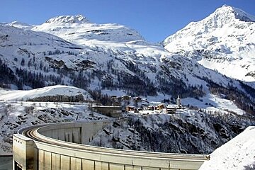 an image of the tignes dam