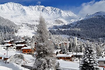 Zenith 19 Apartment, Verbier view