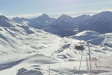 a photo of alpe dhuez ski area