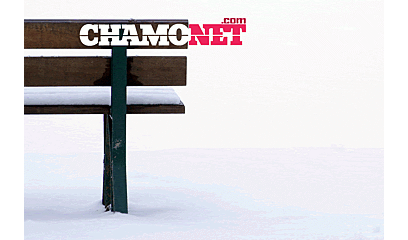 Chamonet.com snowy bench