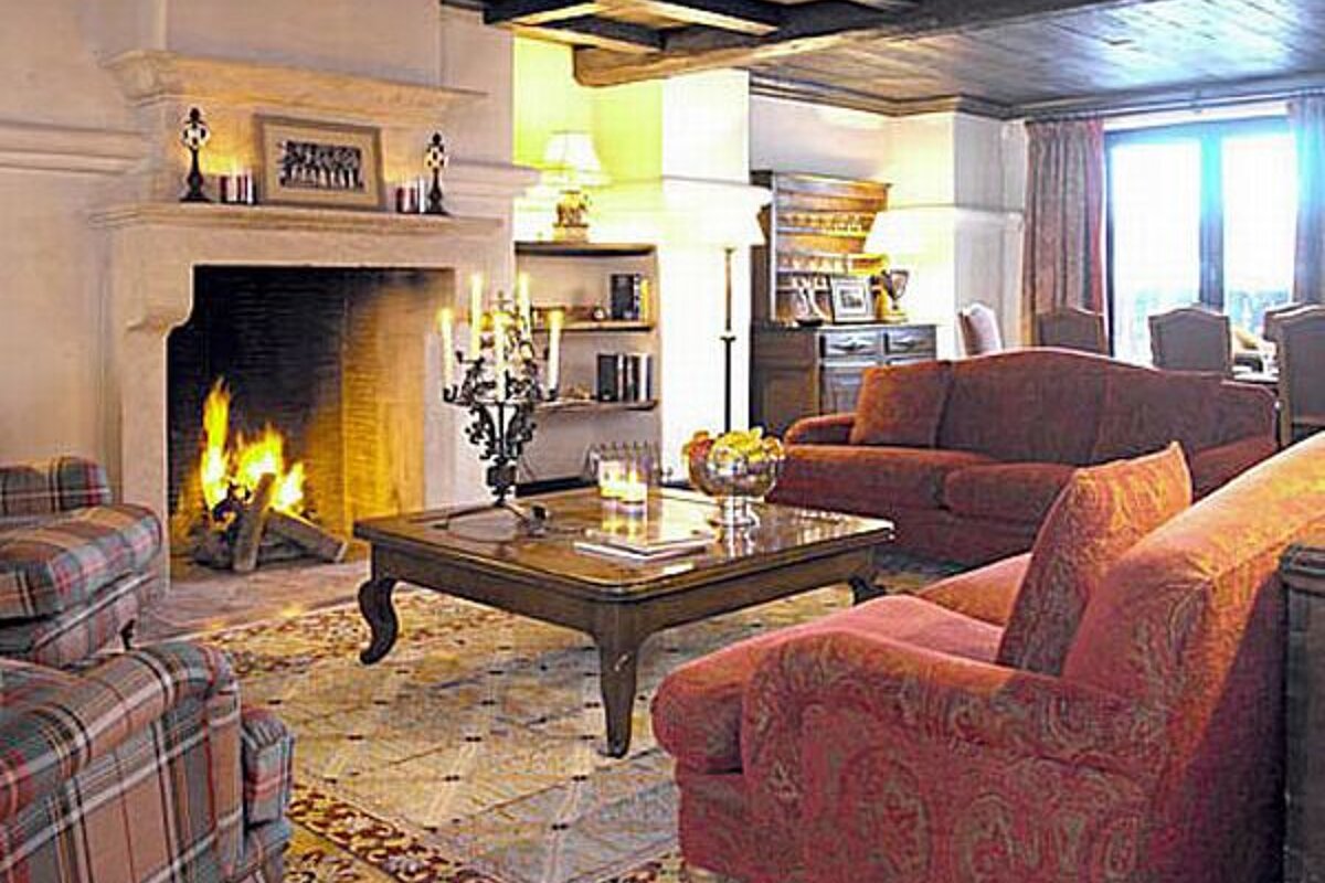 4 Property Estate Agent & Property Management, 