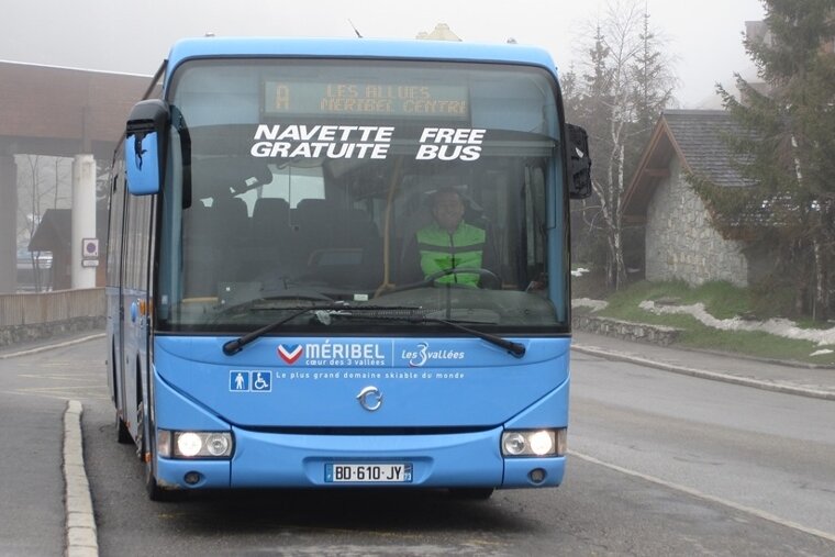 bus in meribel