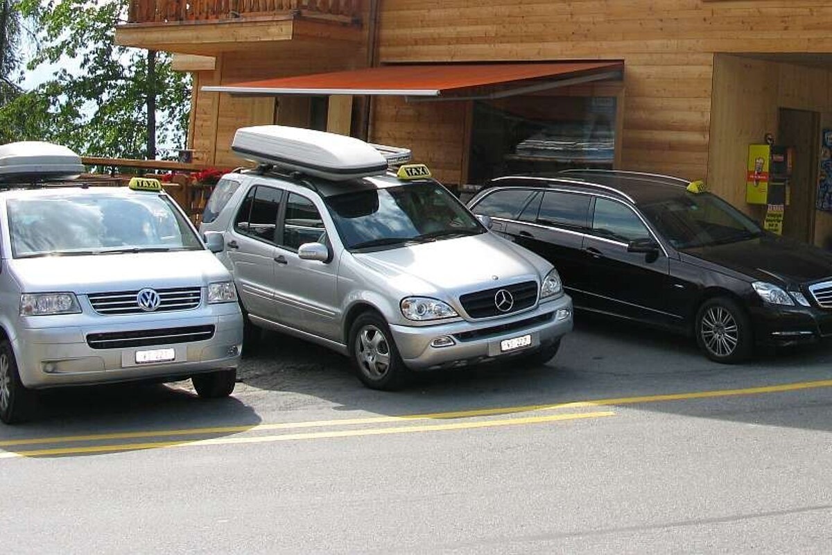 An image of Alpen Taxi Verbier vehicles
