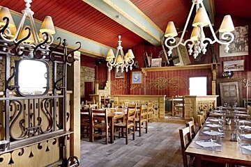An image of the interior dining room at Restaurant Les Verdons, Courchevel 1850