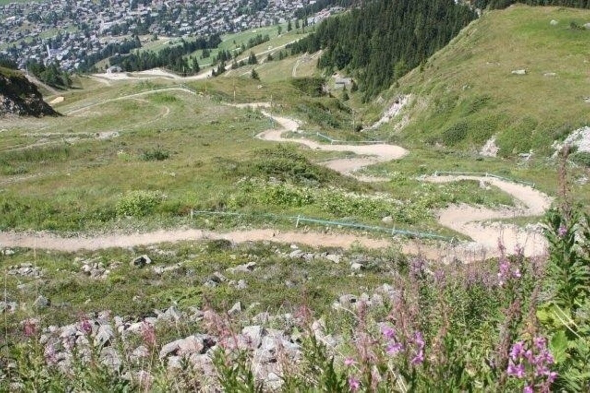The blue bike track  verbier