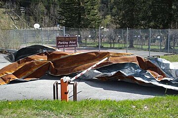 metal roof debris
