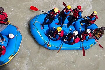 An image of rafting boats on the river in Chamonix Mont Blanc