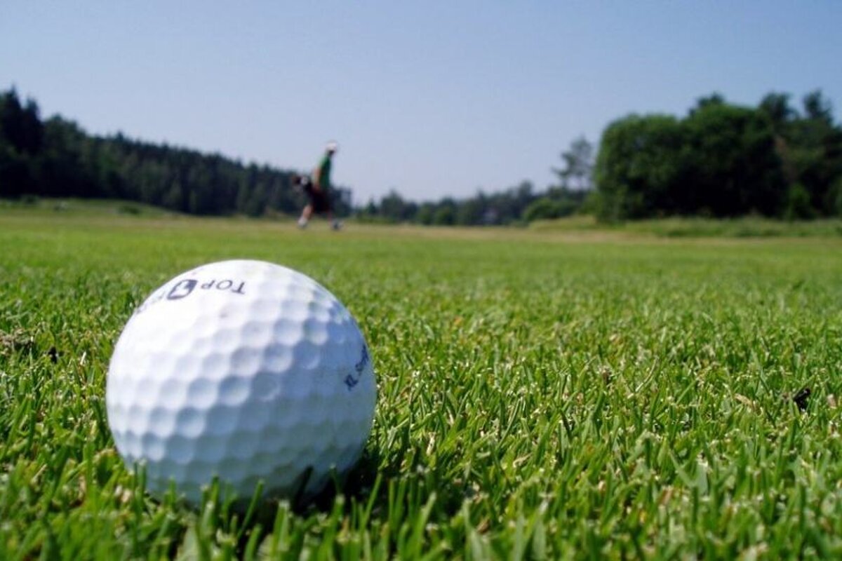Les Deux Alpes Golf Course green