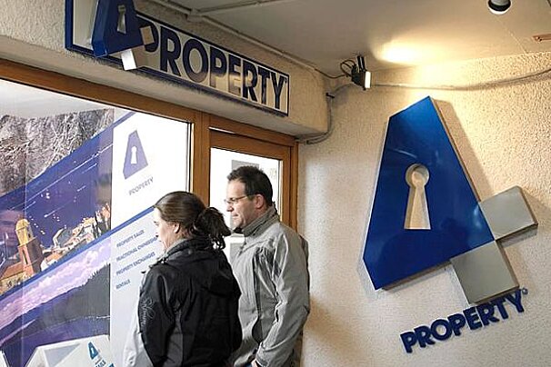 4 Property Estate Agent & Property Management, 