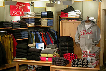 A store with a sign that says arcteryx on it