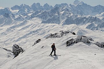 tom ashbee ski touring