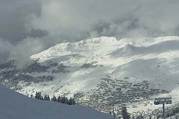 Savoleyres should be open soon.....fingers crossed