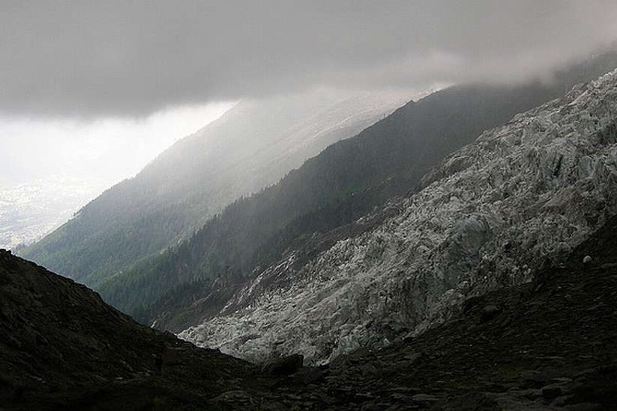 An image of clouds gathering over the glacier
