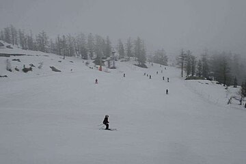 Vioz piste in cloud