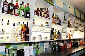 An image of the drinks bar at the Kitsch Inn in Les Houches