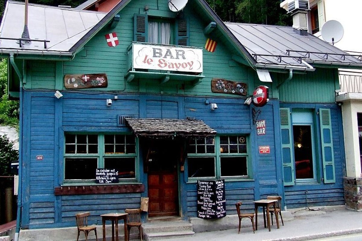 An image of the Savoy Bar in Argentiere