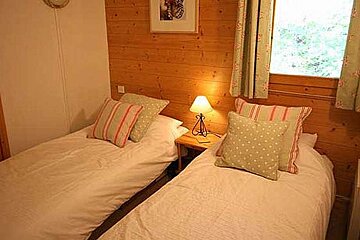 Cybele 21 Apartment, Meribel - Centre twin room