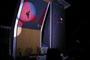A climbing wall with a sign that says federation montagne