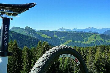 An image of a view of the Portes du Soleil from the Zore chairlift with mountain bike