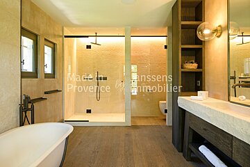 A bathroom with the words made in provence on the wall