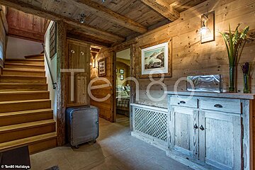 A picture of a wooden house taken by ten80 holidays