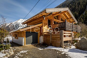 A wooden house with the word terro on the front