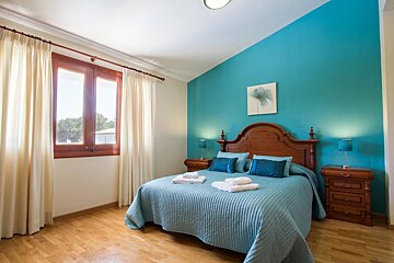 A large swimming pool with a star in the middle