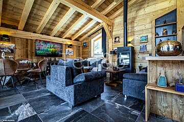 A living room with a tv that says netflix on it