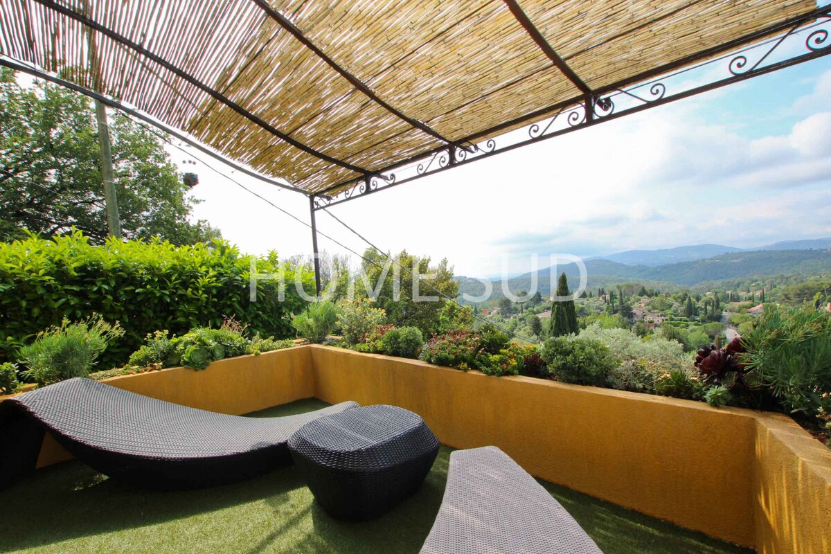 The word home that is on a wall