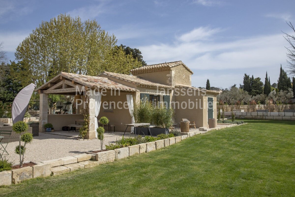 A house with the words made in provence written on it