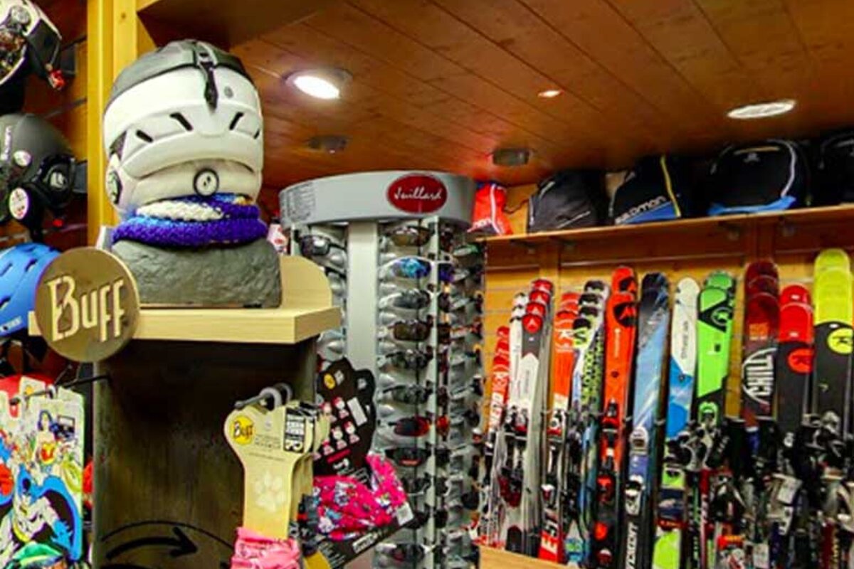 A store with a sign that says buff on it