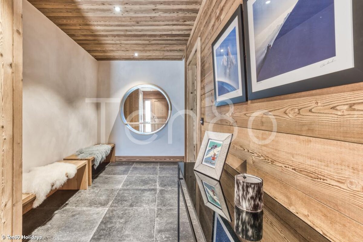 A photo of a hallway taken by tango holidays