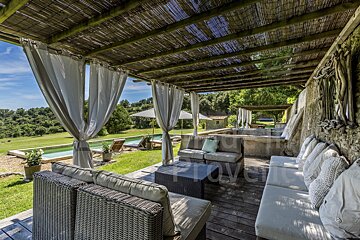 The word provence that is on a building