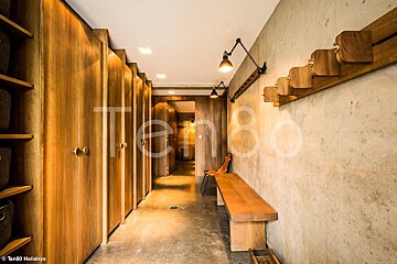 A photo of a hallway taken by ten80 holidays
