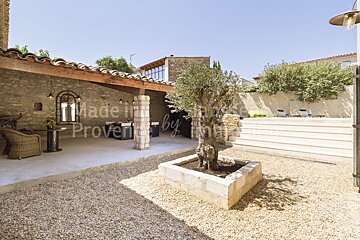 A patio with the words made in provence on it