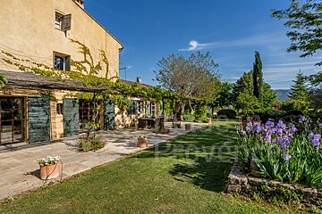 The word provence that is on a picture