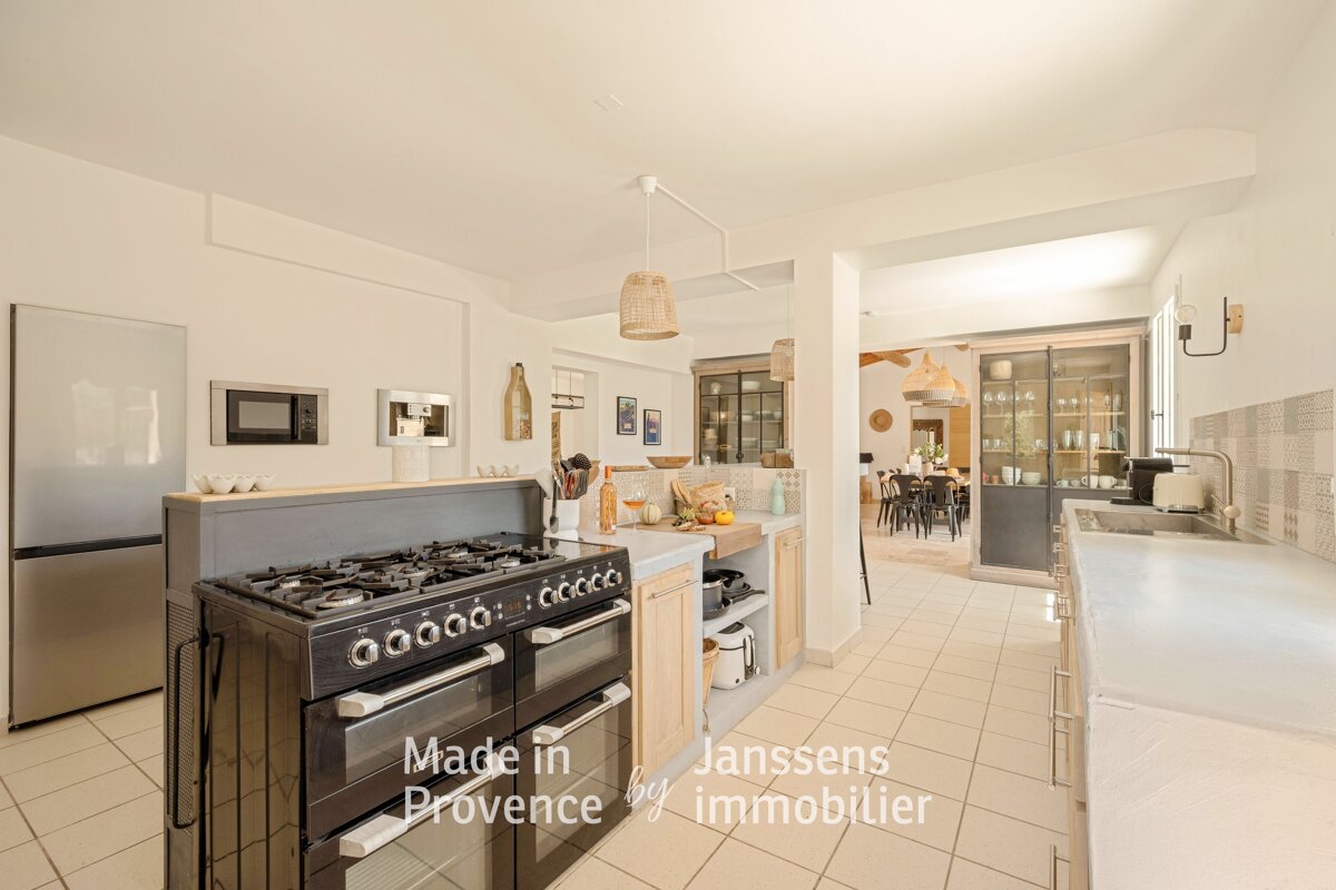 A kitchen that was made in provence by janssens immobilier