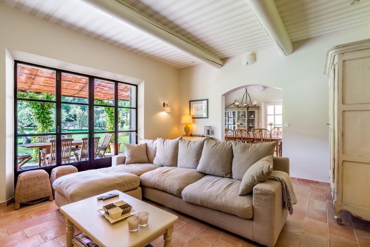 A living room with a couch and a coffee table