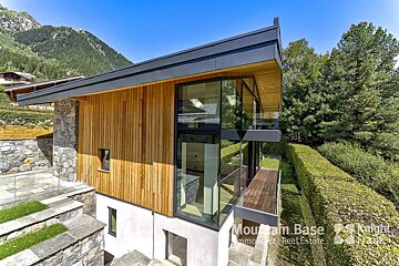 A house with the word mountain base on it