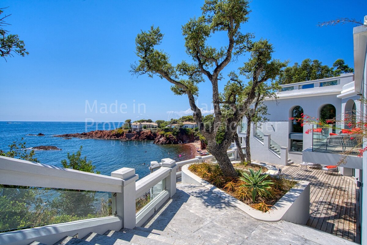 A picture of a house with the words made in provence on the bottom