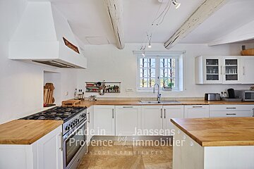 A kitchen that is made in provence by immobilier