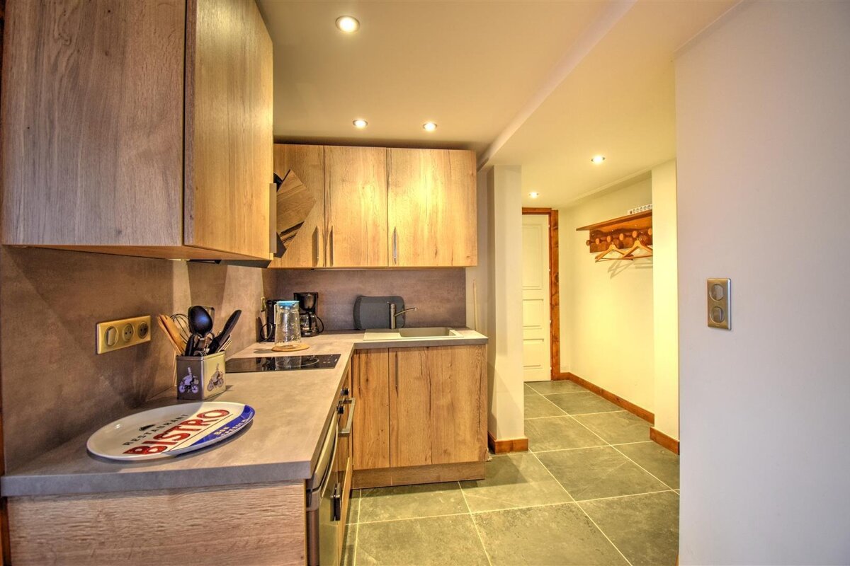 A kitchen with a plate that says bistro on it