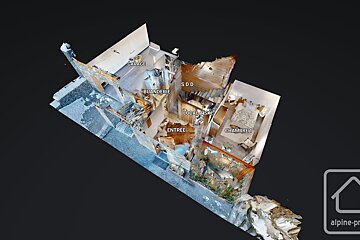 A 3d model of a house shows the garage and sdd