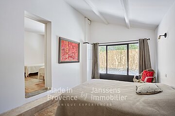 A bedroom that is made in provence by janssens immobilier