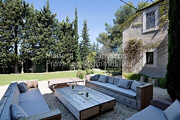 Modern provence immobilier is written on the side of a building