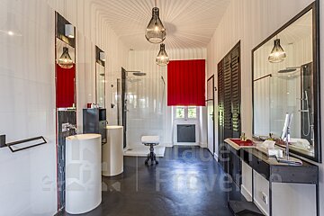 A bathroom with the word proven on the bottom