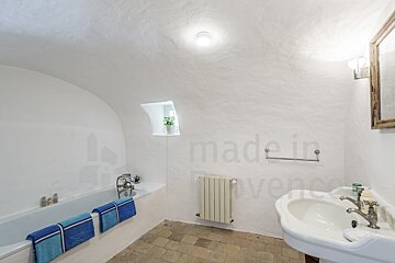 A bathroom with the words made in provence on the wall